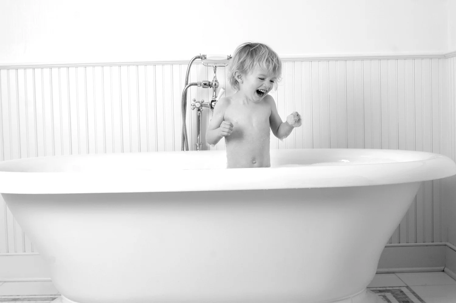 Nicole is a Chicago-based child photographer, family, baby photographer, commercial photographer, specializing in children's photography in Chicago, the Chicago North Shore suburban area and San Diego.