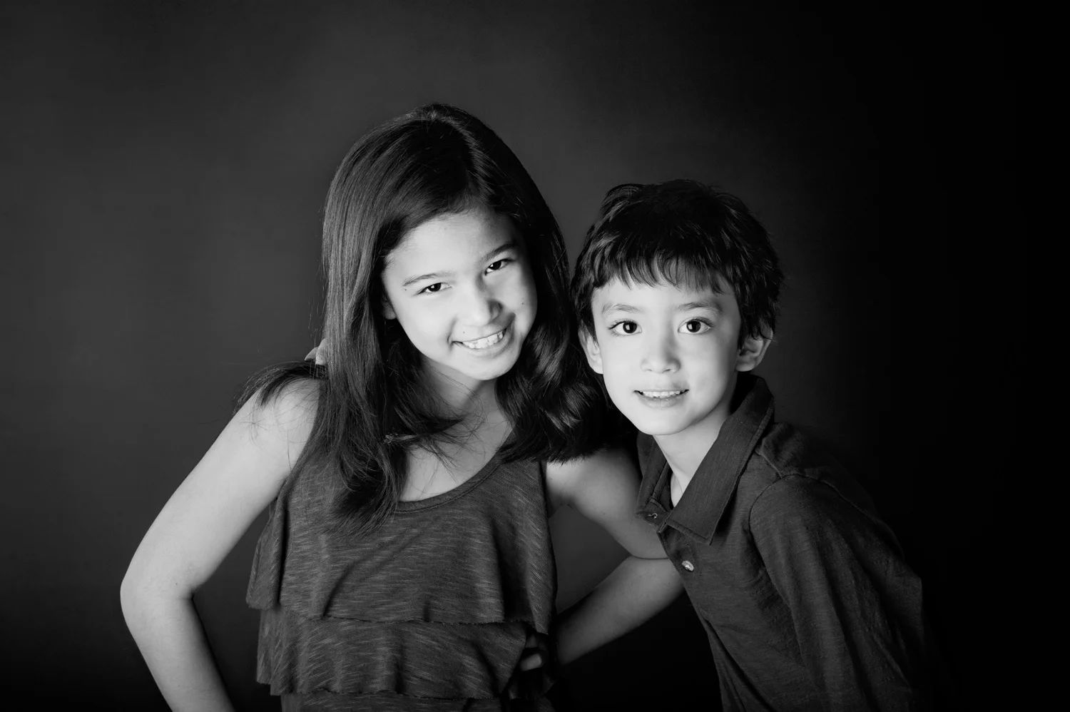 Nicole is a Chicago-based child photographer, family, baby photographer, commercial photographer, specializing in children's photography in Chicago, the Chicago North Shore suburban area and San Diego.
