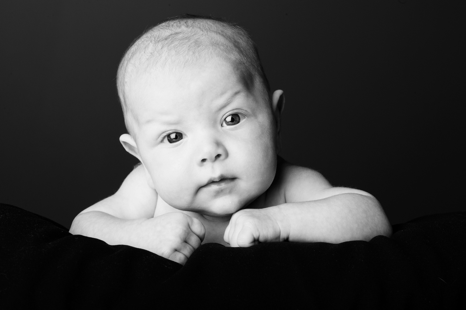 Nicole is a Chicago-based child photographer, family, baby photographer, commercial photographer, specializing in children's photography in Chicago, the Chicago North Shore suburban area and San Diego.