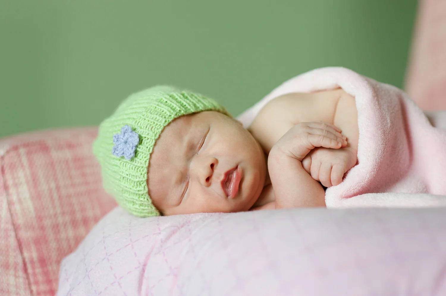 Nicole is a Chicago-based child photographer, family, baby photographer, commercial photographer, specializing in children's photography in Chicago, the Chicago North Shore suburban area and San Diego.
