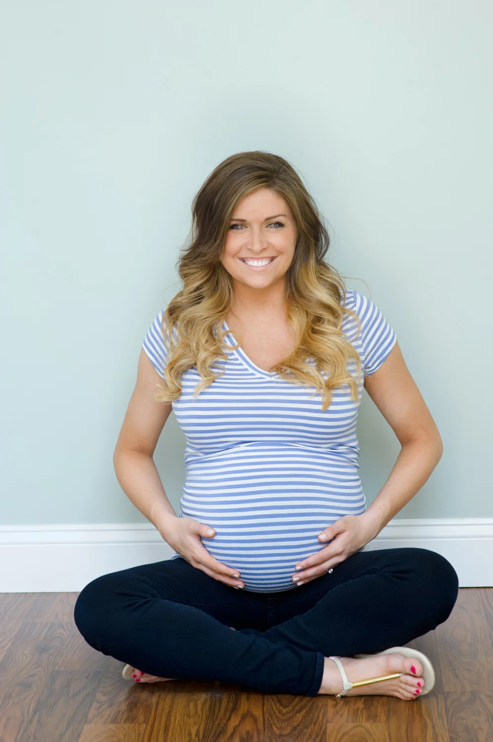 Nicole is a Chicago-based child photographer, family, baby photographer, commercial photographer, specializing in children's photography in Chicago, the Chicago North Shore suburban area and San Diego.
