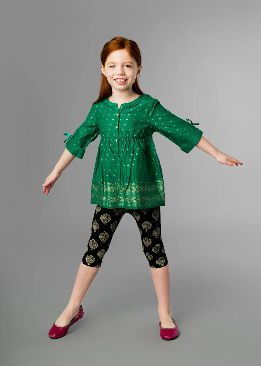 Nicole is a Chicago-based child photographer, family, baby photographer, commercial photographer, specializing in children's photography in Chicago, the Chicago North Shore suburban area and San Diego.