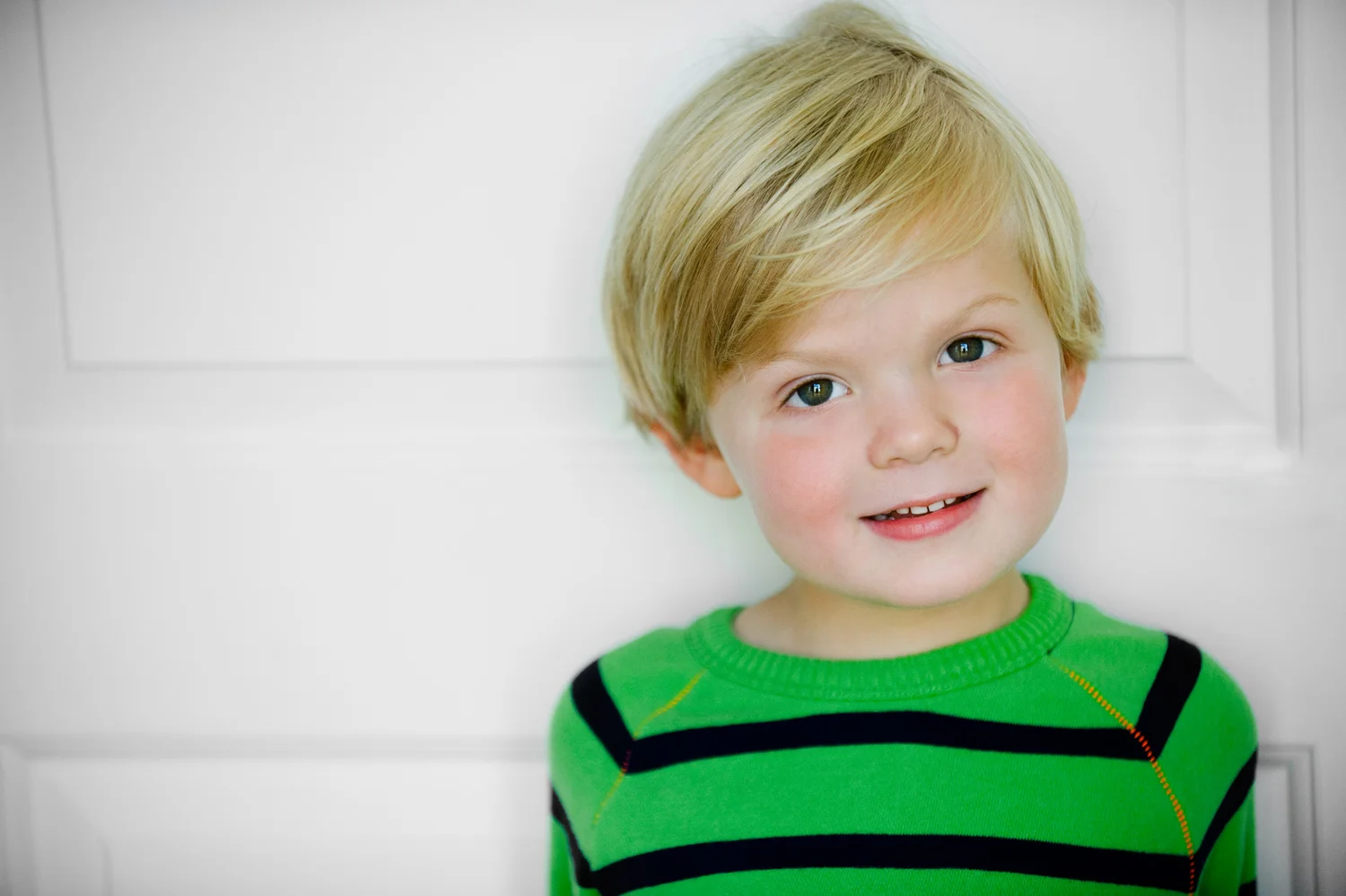 Nicole is a Chicago-based child photographer, family, baby photographer, commercial photographer, specializing in children's photography in Chicago, the Chicago North Shore suburban area and San Diego.