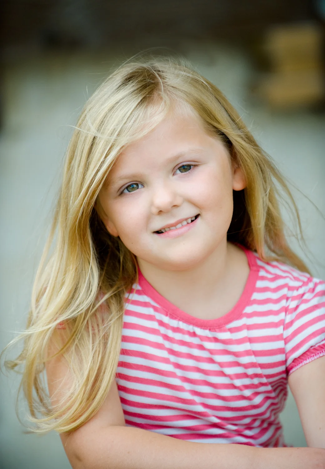 Nicole is a Chicago-based child photographer, family, baby photographer, commercial photographer, specializing in children's photography in Chicago, the Chicago North Shore suburban area and San Diego.