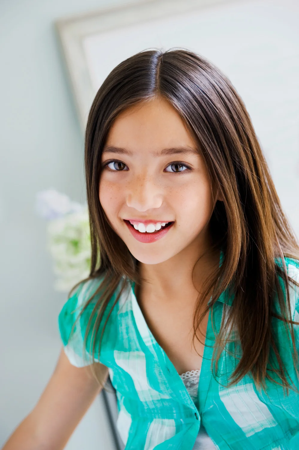 Nicole is a Chicago-based child photographer, family, baby photographer, commercial photographer, specializing in children's photography in Chicago, the Chicago North Shore suburban area and San Diego.