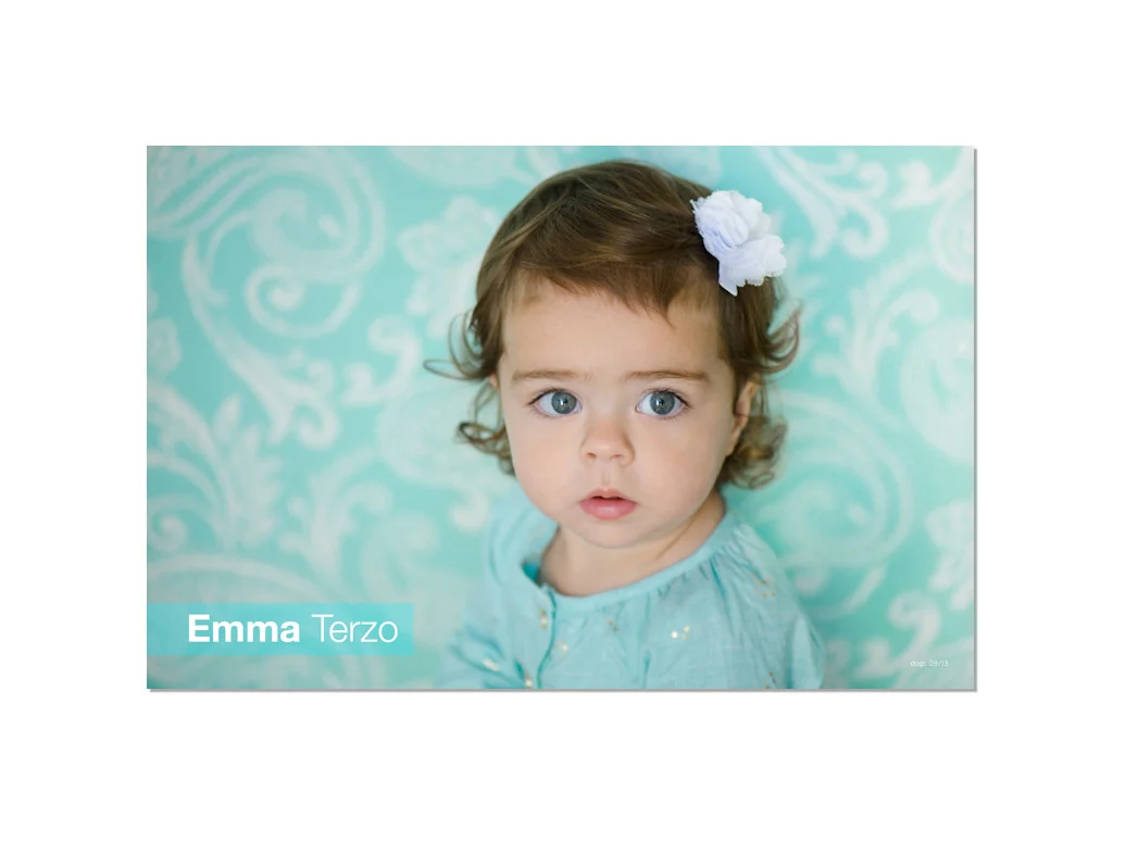 Nicole is a Chicago-based child photographer, family, baby photographer, commercial photographer, specializing in children's photography in Chicago, the Chicago North Shore suburban area and San Diego.