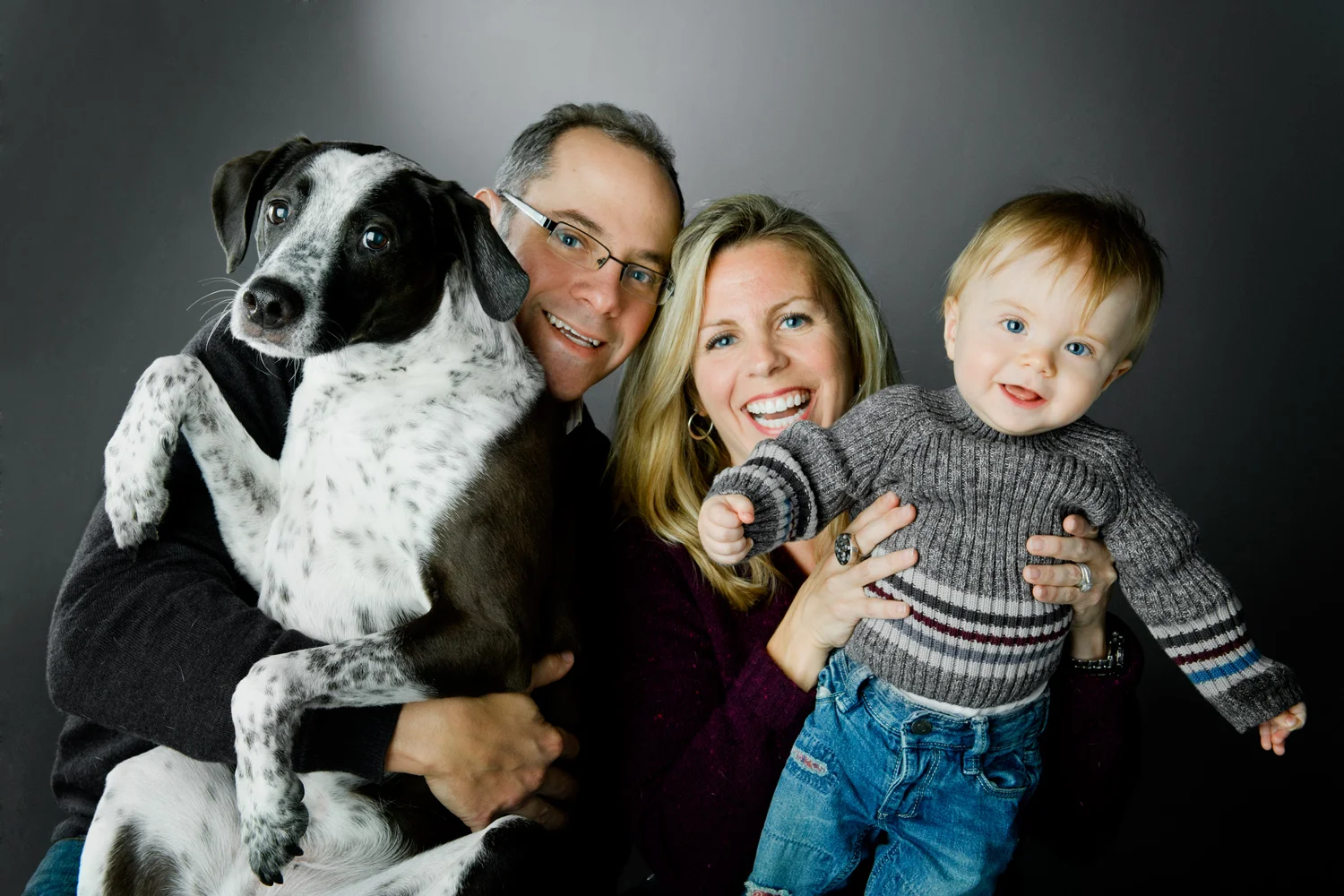 Nicole is a Chicago-based child photographer, family, baby photographer, commercial photographer, specializing in children's photography in Chicago, the Chicago North Shore suburban area and San Diego.