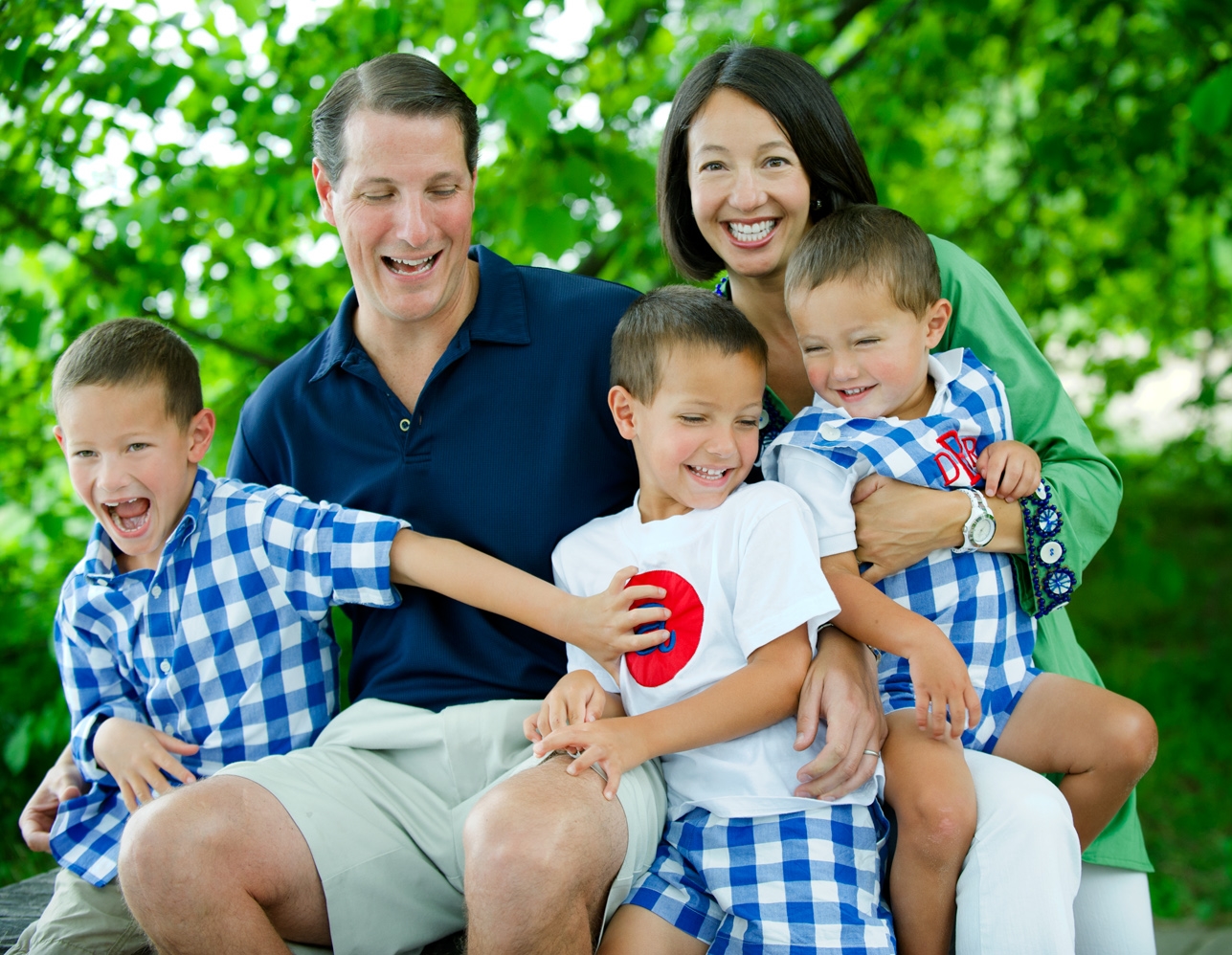 Nicole is a Chicago-based child photographer, family, baby photographer, commercial photographer, specializing in children's photography in Chicago, the Chicago North Shore suburban area and San Diego.