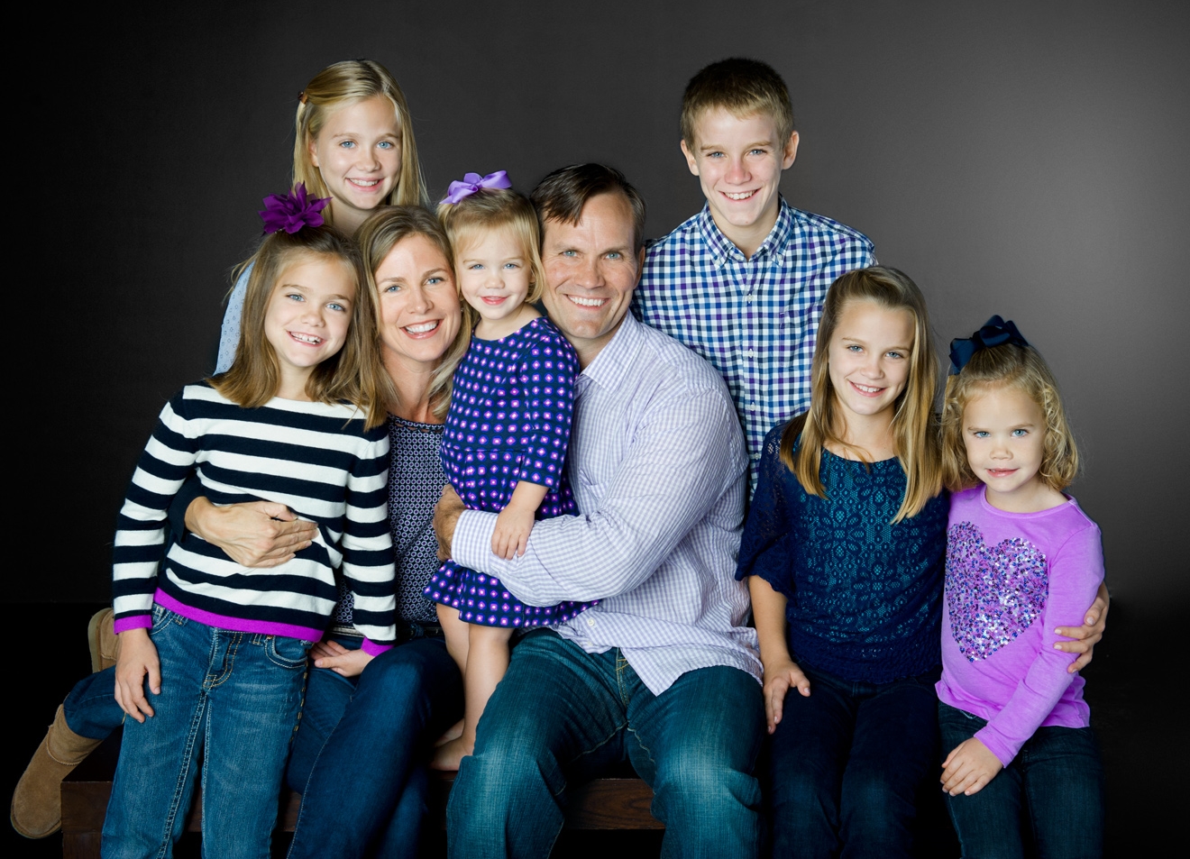 Nicole is a Chicago-based child photographer, family, baby photographer, commercial photographer, specializing in children's photography in Chicago, the Chicago North Shore suburban area and San Diego.