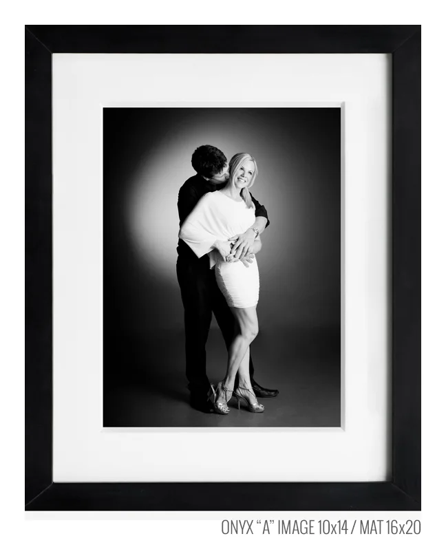 10x14_16x20_OnyxFrame.jpg