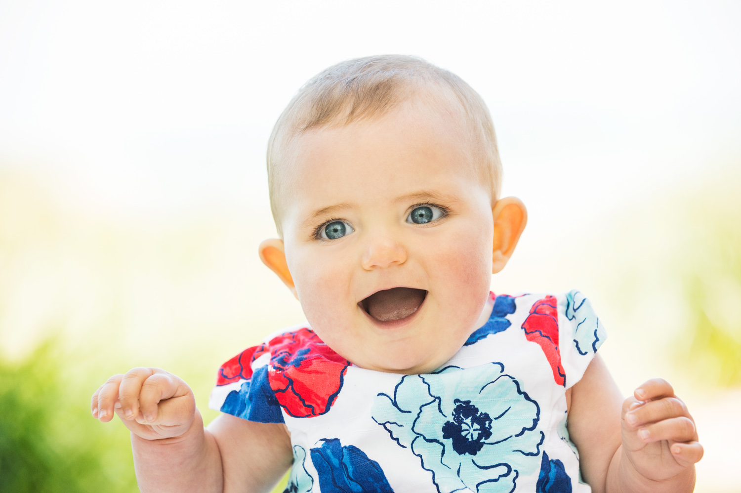 Nicole is a Chicago-based child photographer, family, baby photographer, commercial photographer, specializing in children's photography in Chicago, the Chicago North Shore suburban area and San Diego.