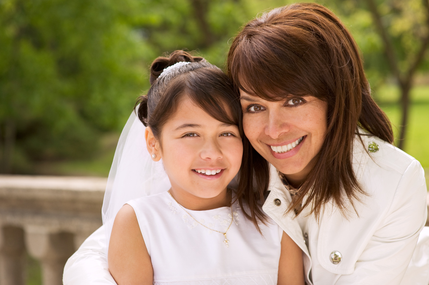 Nicole is a Chicago-based child photographer, family, baby photographer, commercial photographer, specializing in children's photography in Chicago, the Chicago North Shore suburban area and San Diego.