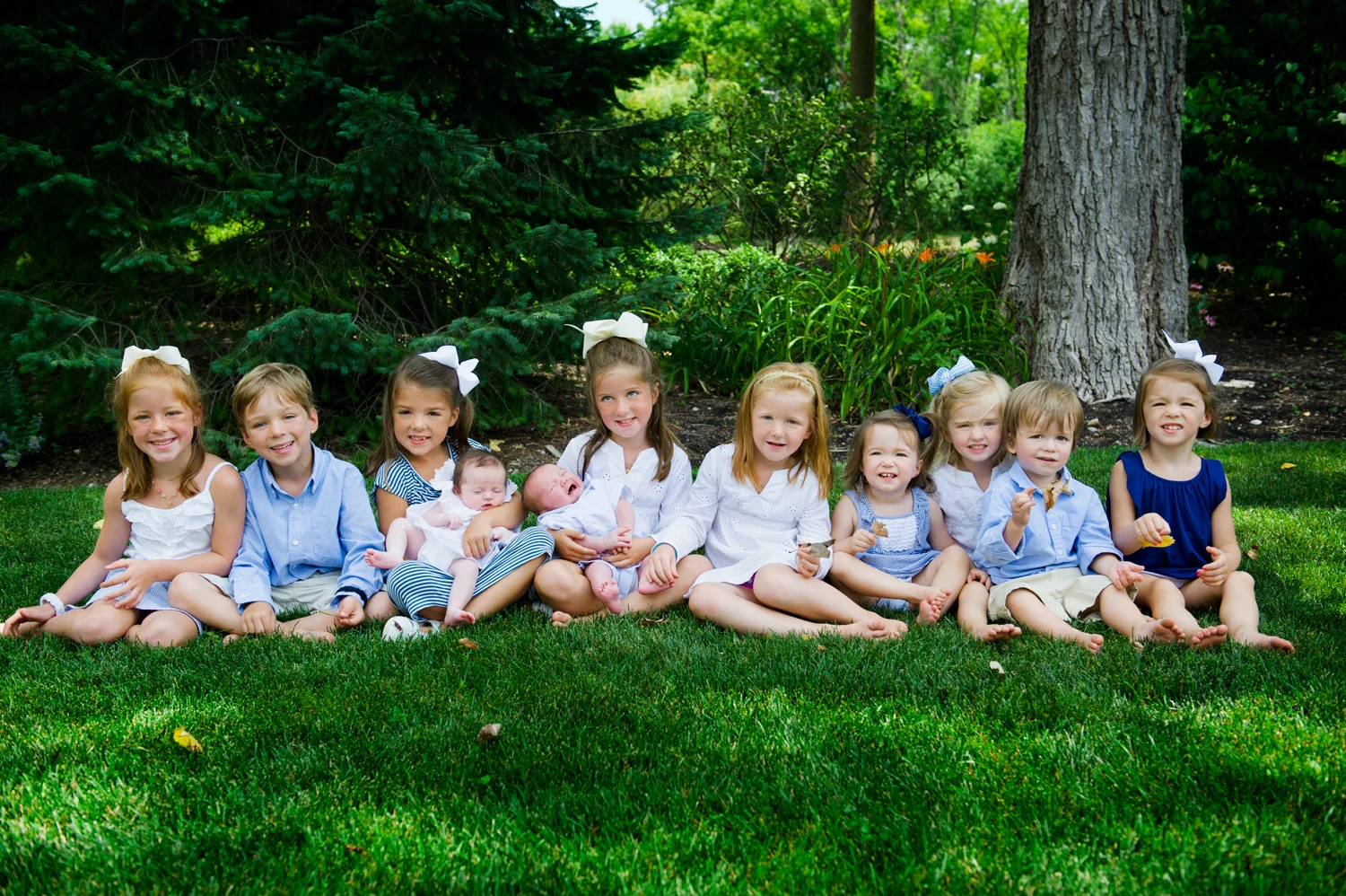 Nicole is a Chicago-based child photographer, family, baby photographer, commercial photographer, specializing in children's photography in Chicago, the Chicago North Shore suburban area and San Diego.