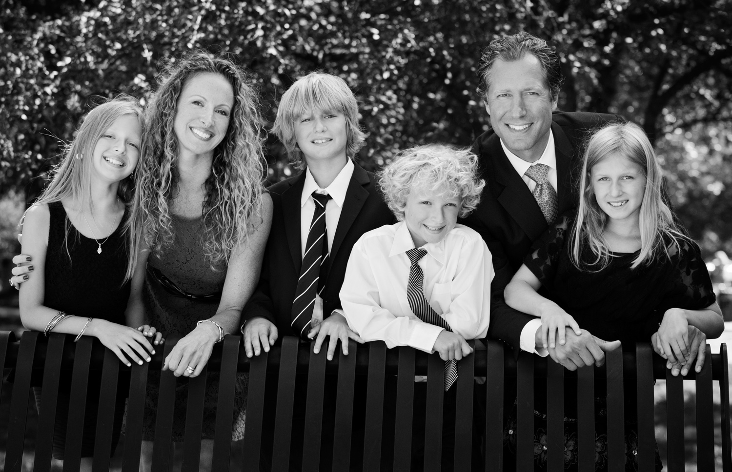Nicole is a Chicago-based child photographer, family, baby photographer, commercial photographer, specializing in children's photography in Chicago, the Chicago North Shore suburban area and San Diego.