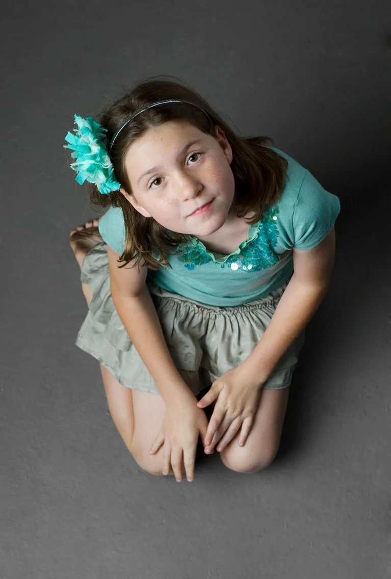 Nicole is a Chicago-based child photographer, family, baby photographer, commercial photographer, specializing in children's photography in Chicago, the Chicago North Shore suburban area and San Diego.