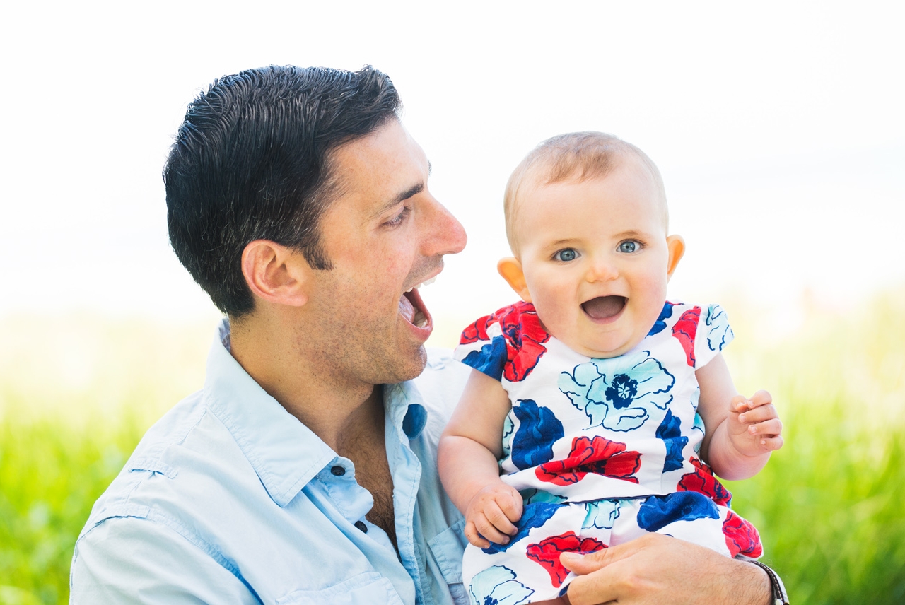 Nicole is a Chicago-based child photographer, family, baby photographer, commercial photographer, specializing in children's photography in Chicago, the Chicago North Shore suburban area and San Diego.