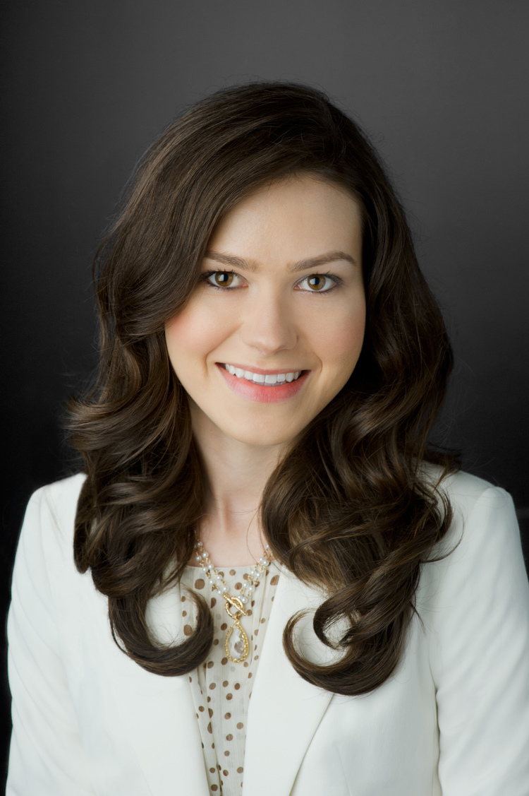 Nicole is a Chicago-based child photographer, family, baby photographer, commercial photographer, specializing in children's photography in Chicago, the Chicago North Shore suburban area and San Diego.
