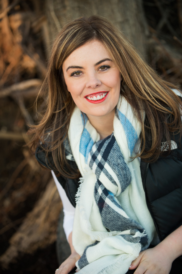 Nicole is a Chicago-based child photographer, family, baby photographer, commercial photographer, specializing in children's photography in Chicago, the Chicago North Shore suburban area and San Diego.