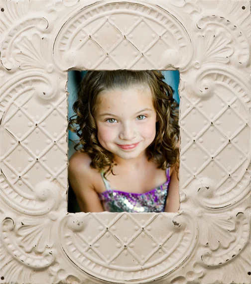 NicoleThomasPhoto_8x10_17x19_CeilingTin_1291_Web2.jpg