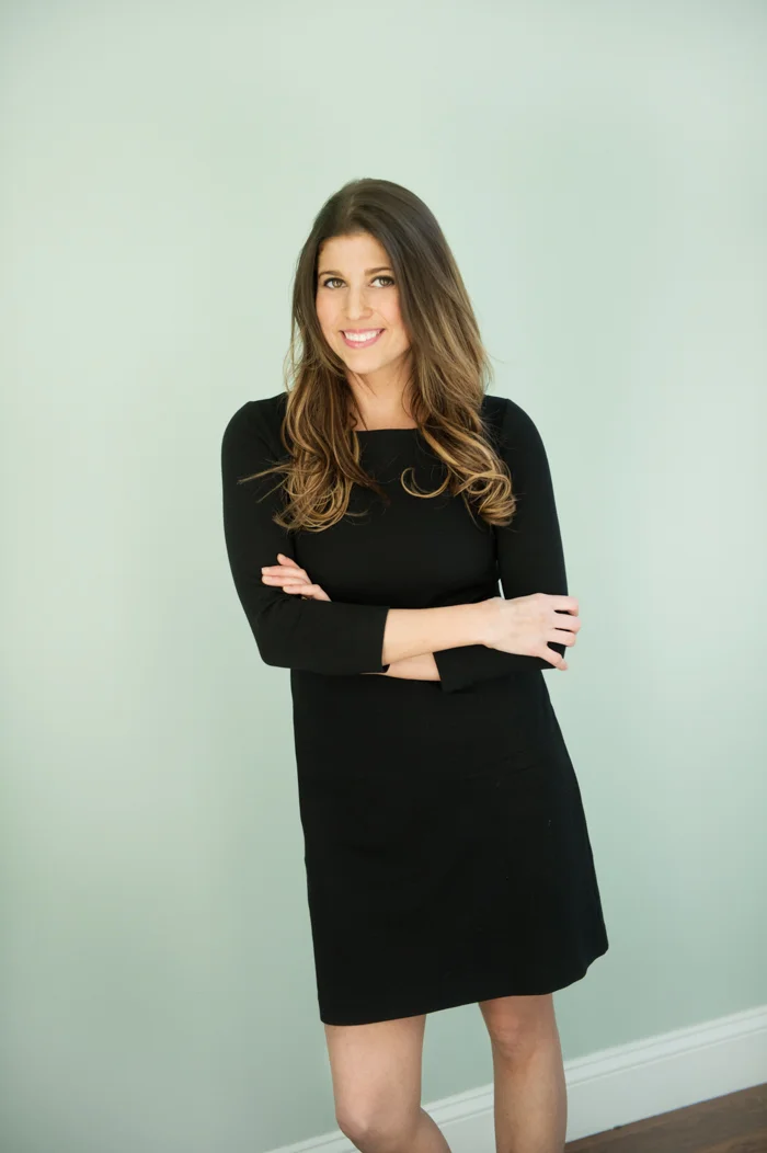 Nicole Thomas Photography, www.nicolethomas.com, Photo Studio, Glenview IL, Photographer, Photography, North Shore, Northshore, Real Estate Head Shot, Realtor Headshot, Professional Portrait