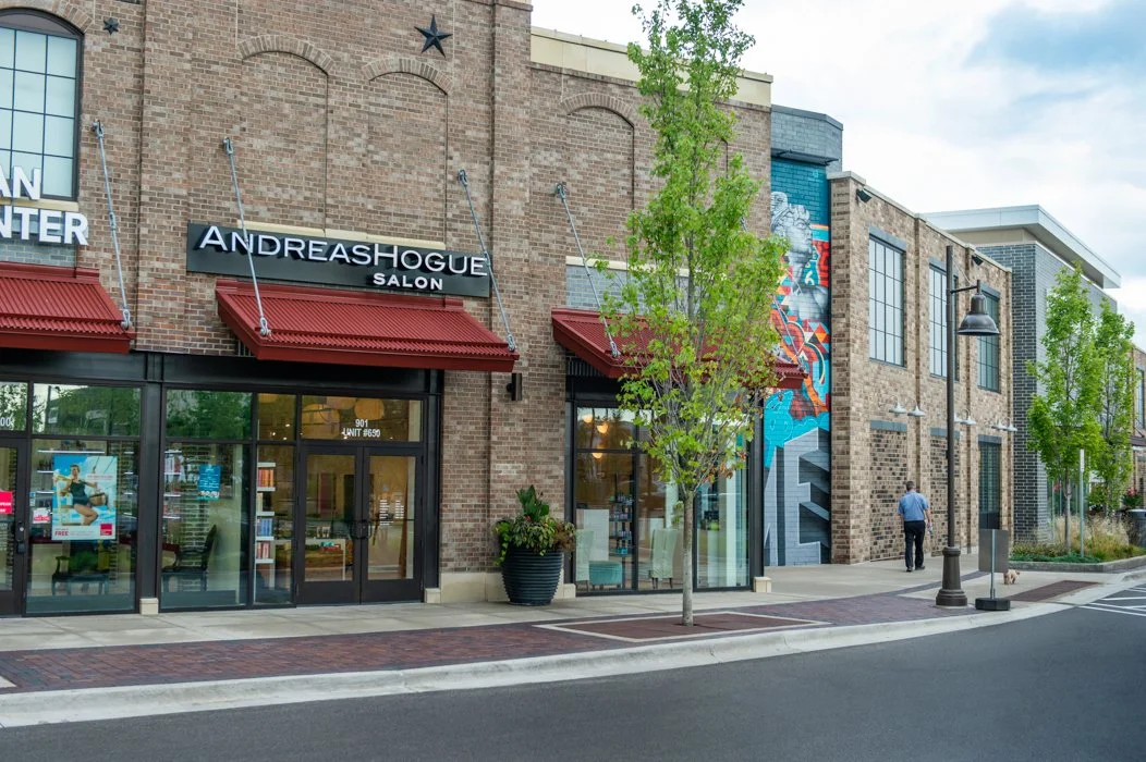 AndreasHogueSalon_0819_8862.jpg