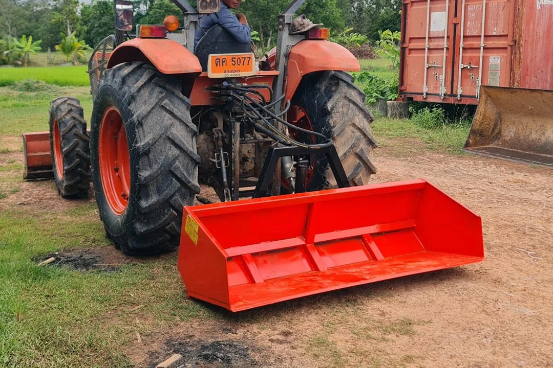 Vilamas_Ranch_Hydraulic_Transport_Box_1.8M_Powered_by_1_cylinder_6.jpg