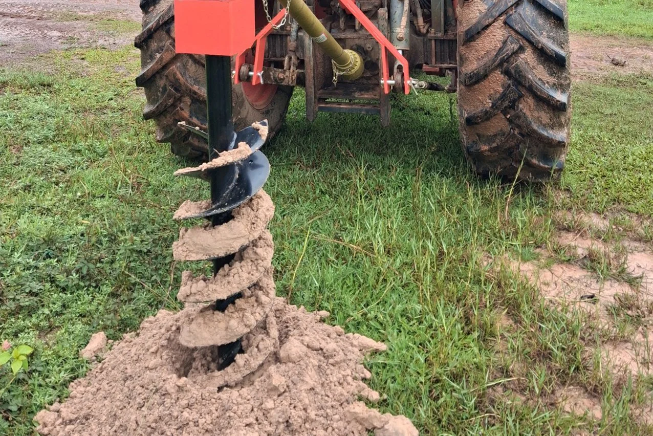 TRACTOR MOUNTED POST HOLE DIGGER 8.jpg