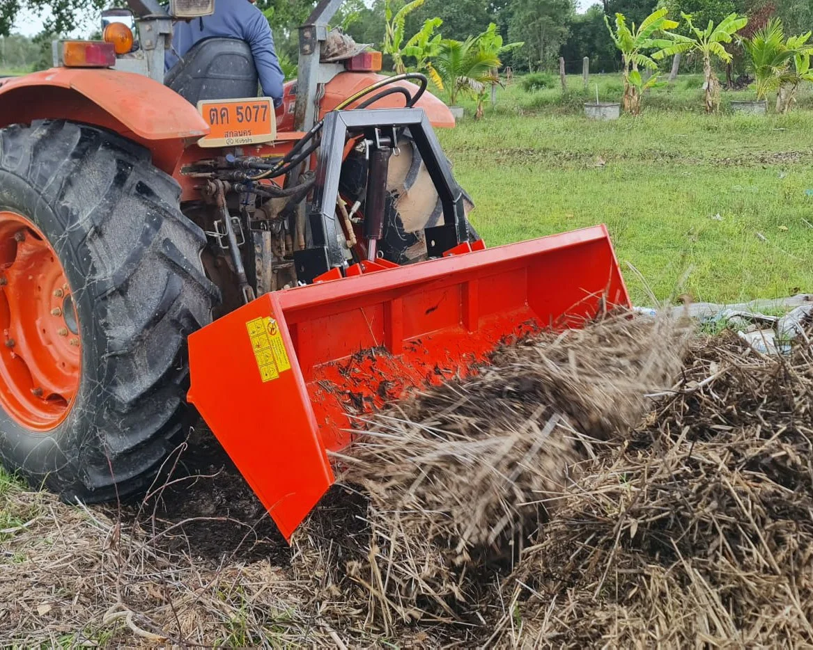 Vilamas_Ranch_Hydraulic_Transport_Box_1.8M_Powered_by_1_cylinder_5.jpg