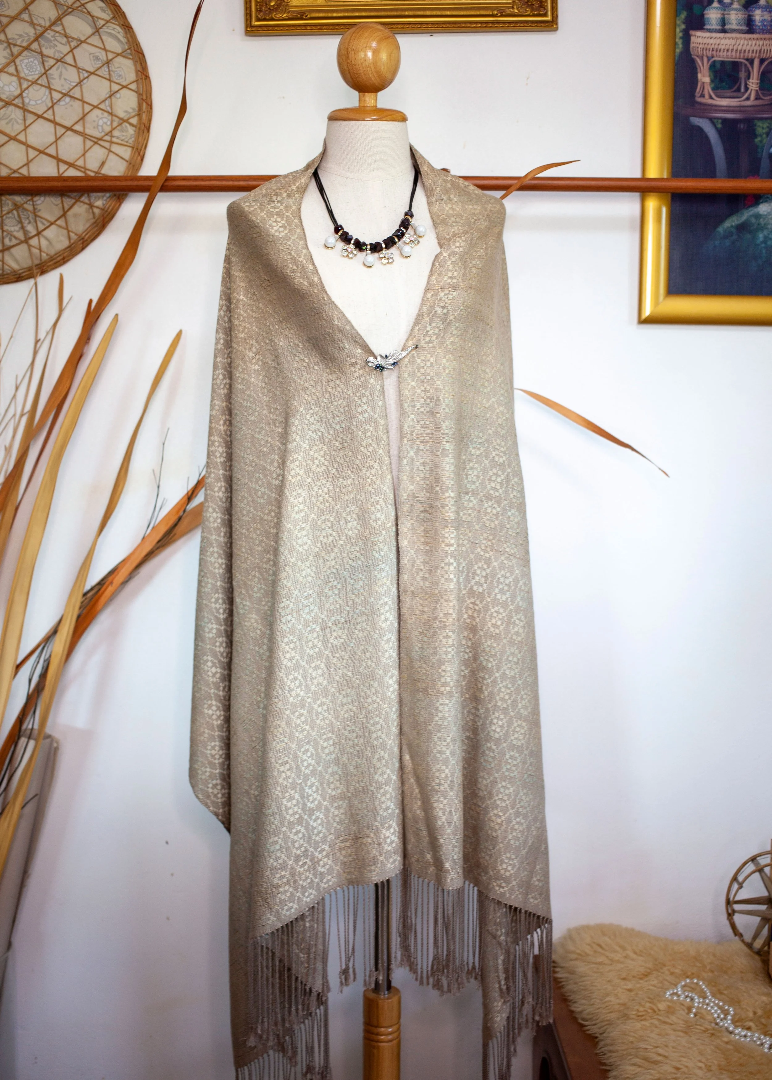 VI Shawl Crystal in Annato seed and Ebony fruit