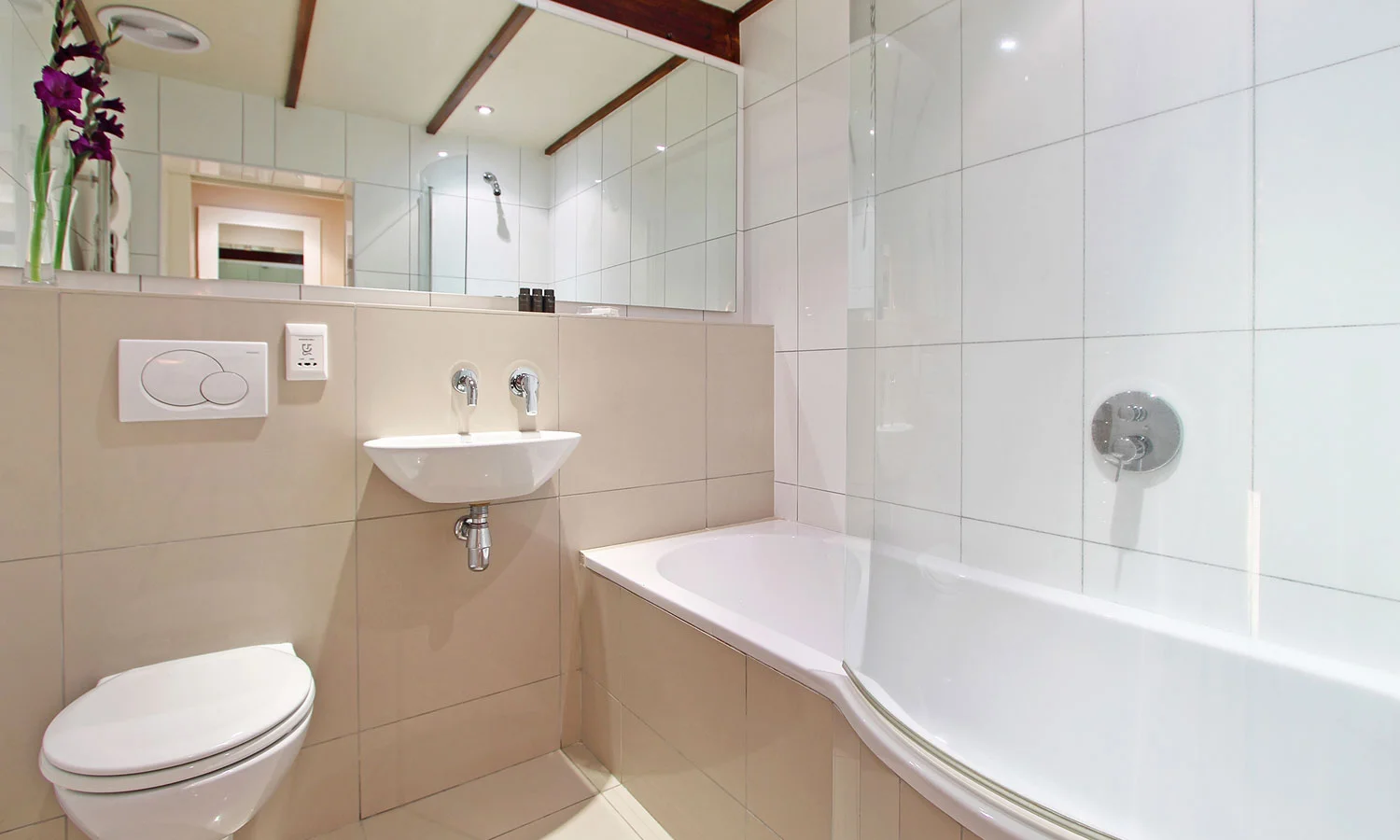 LL_MH_bath-r3.jpg