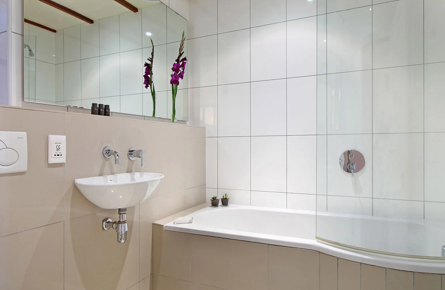 Room 2 – Bathroom