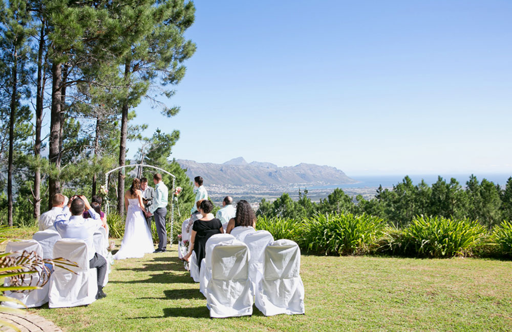 Weddings at Lalapanzi Lodge