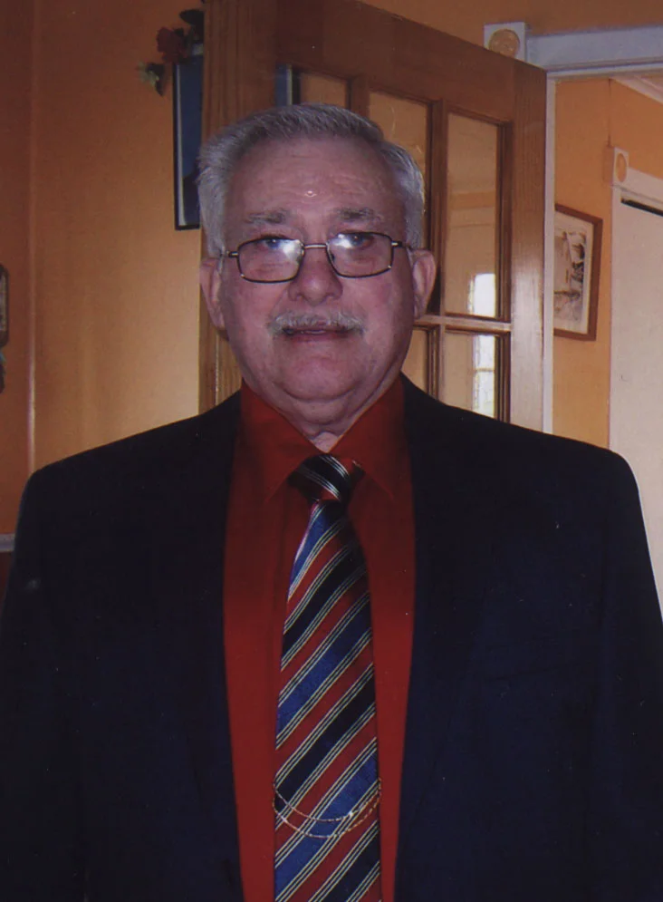 Allan Burden.jpg
