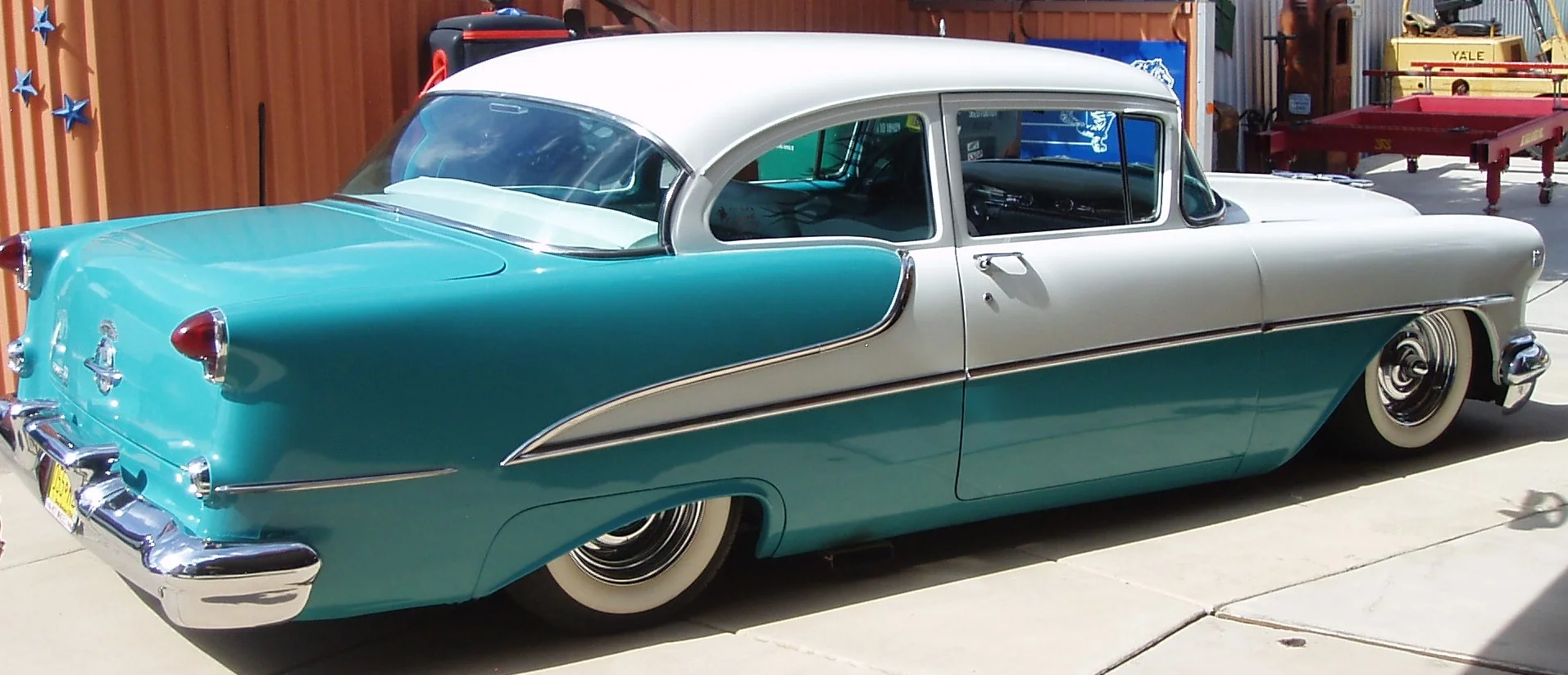 Bangiolas Fairlane.jpg