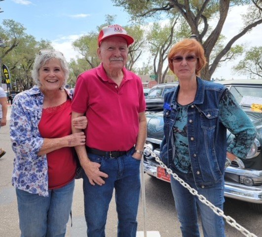 Laurel, Gary & Beth.jpg