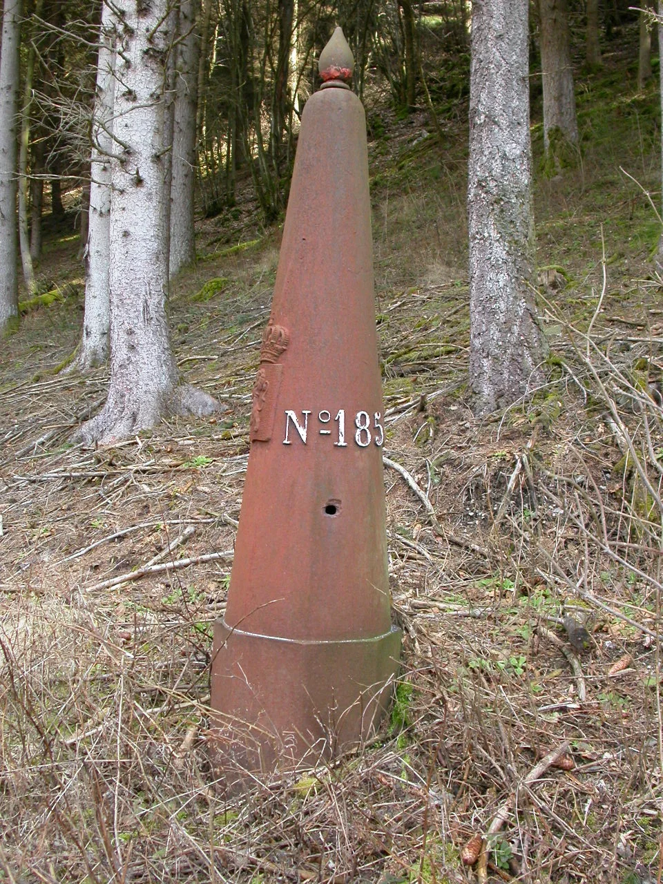 LB 185.JPG