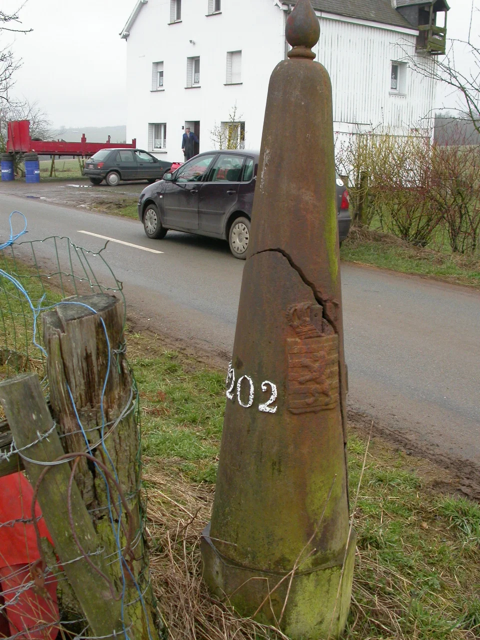 LB 202.JPG