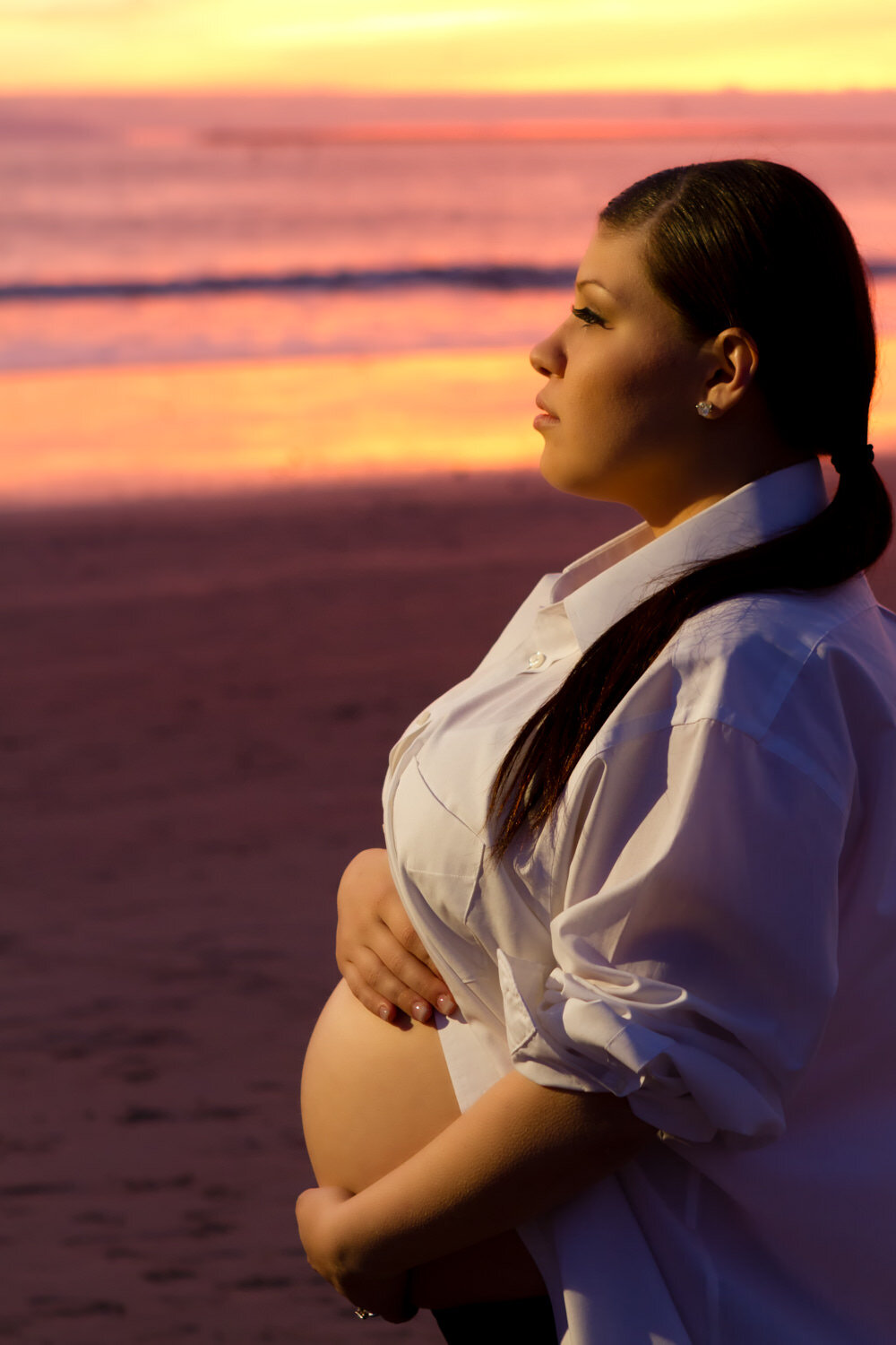 Seal-Beach-maternity-portrait-sunset.jpg