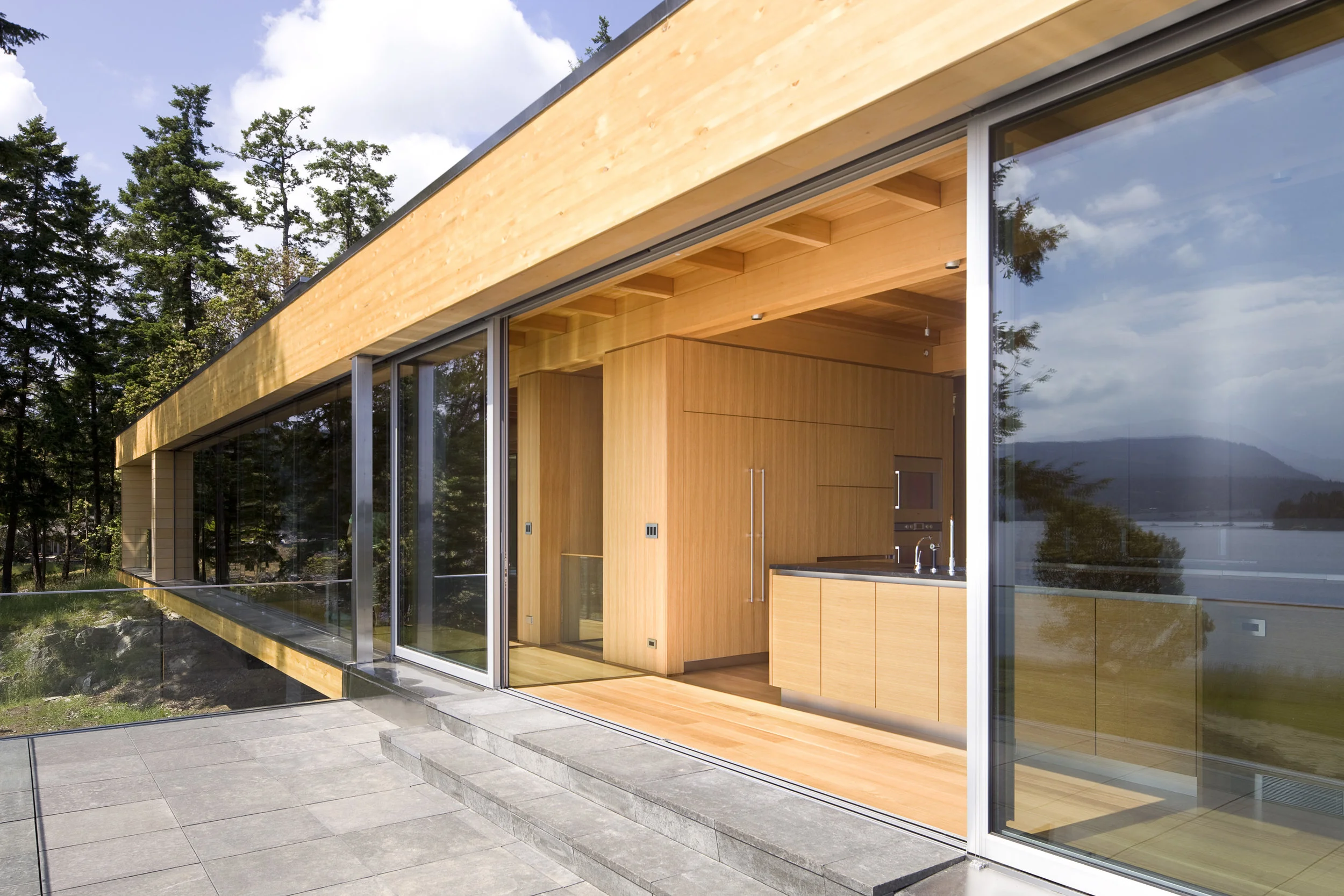 RUF_GI-Residence_photoby-IVAN_HUNTER_001.jpg
