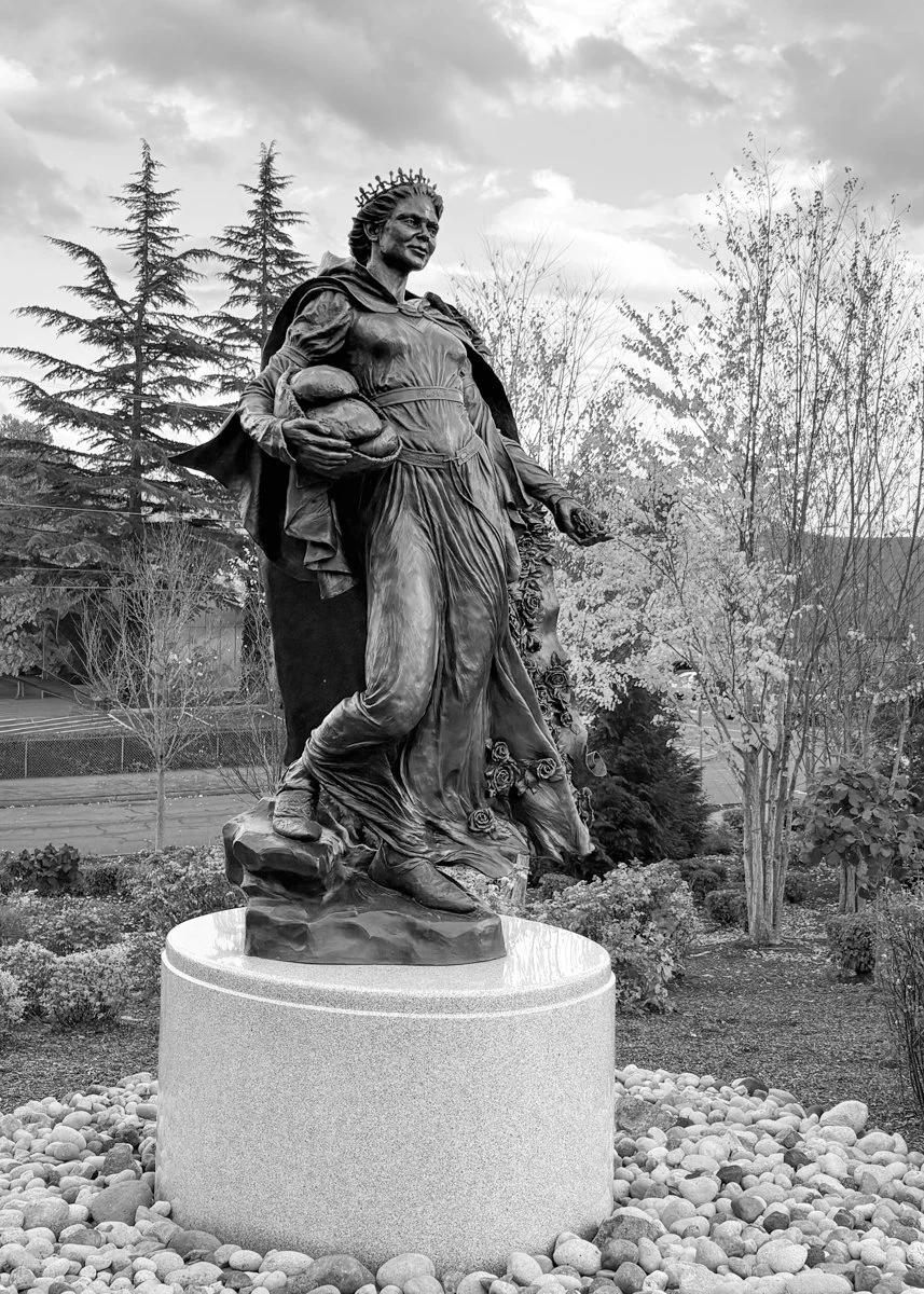 StElizabeth-MardieRees-BW-MedRes-1.jpg