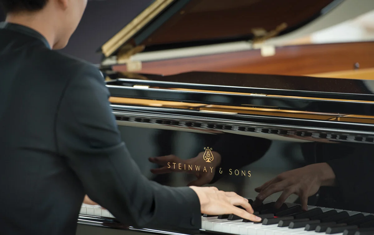 Steinway_closeup.jpg