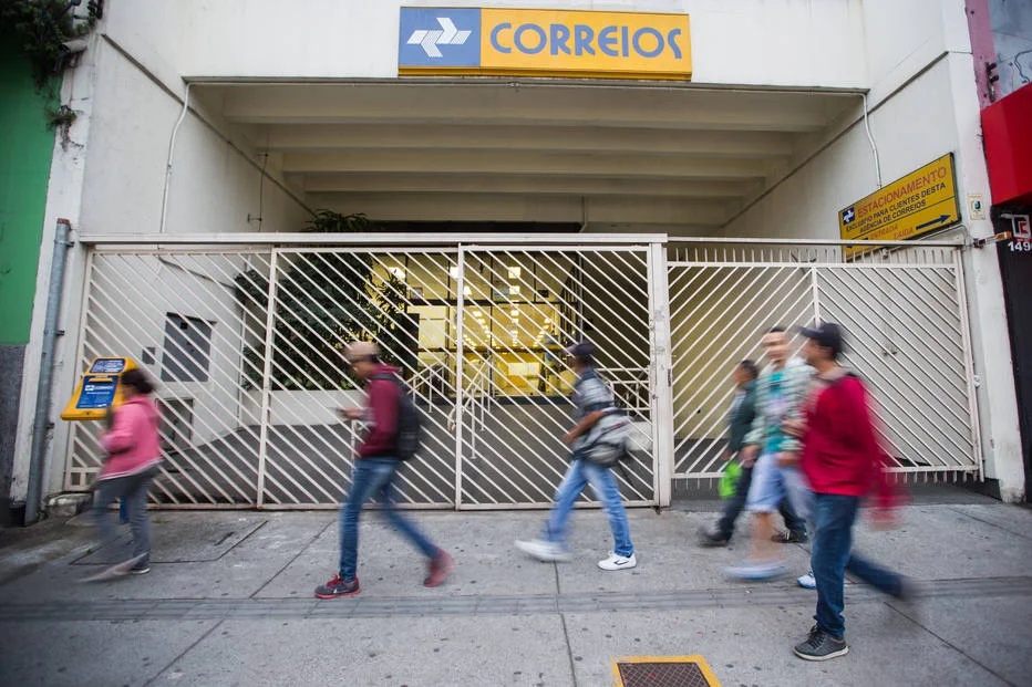 O fundo de pensão dos funcionários dos Correios, o Postalis, está sob intervenção da Previc Foto: Tiago Queiroz/Estadao