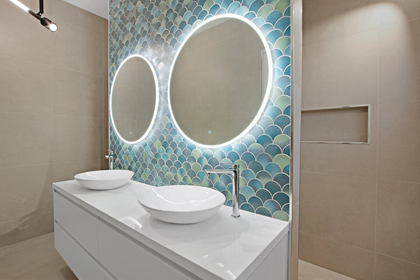 17 Western Blvd Raymond Island WEB (13).jpg