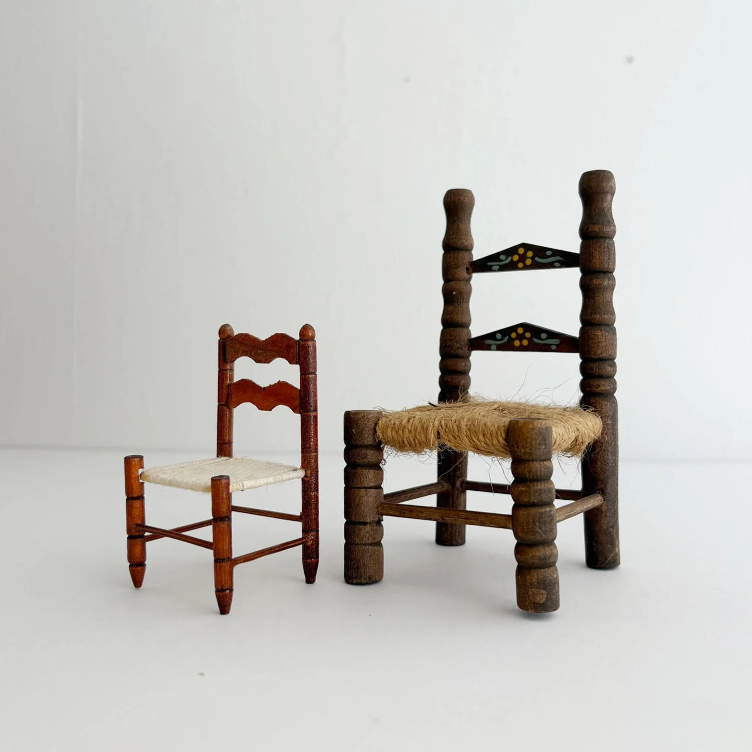vintage-wood-dollhouse-chairs-4.jpg