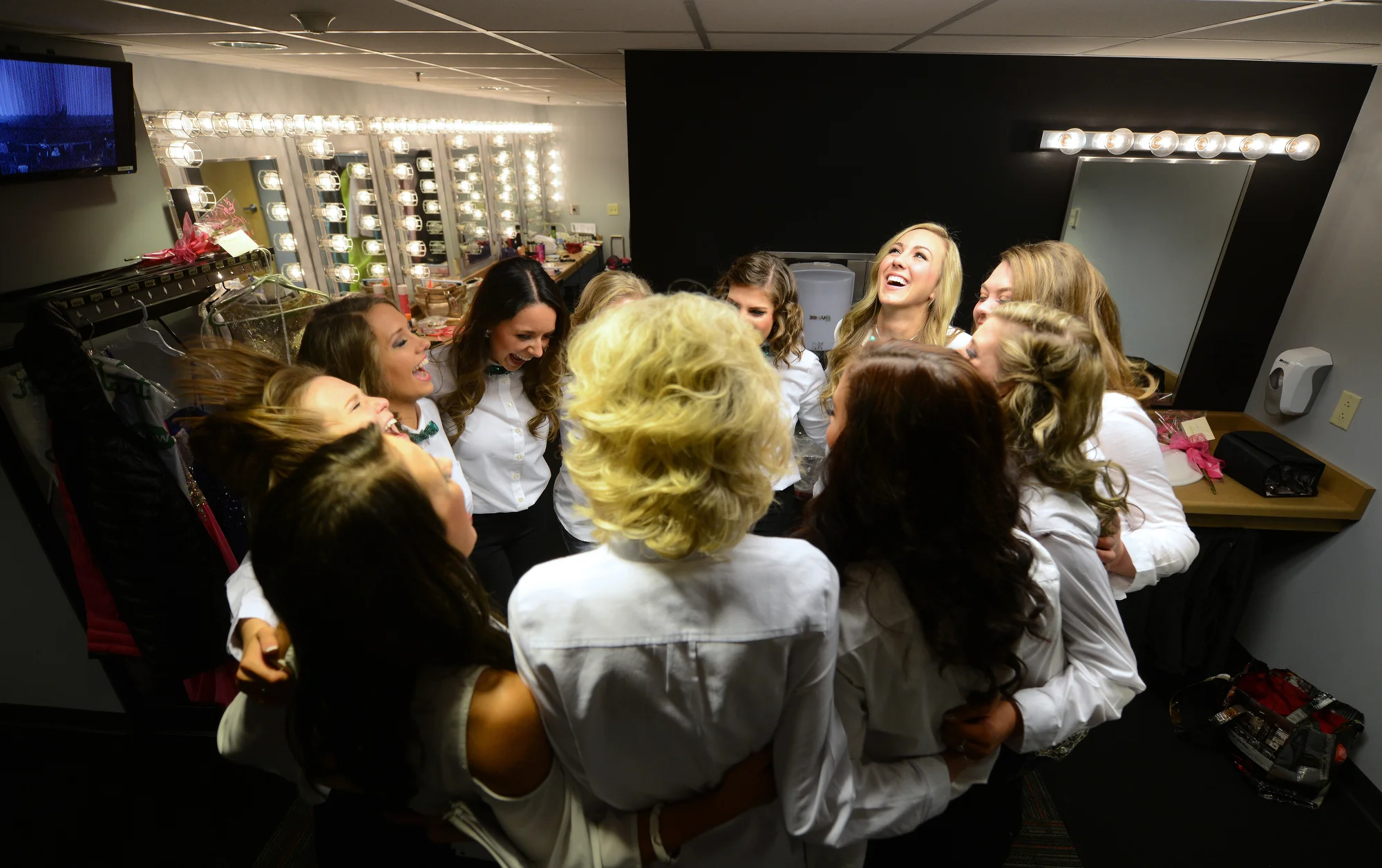  Jennie Collins entered the Miss Green Bay Area pageant numerous times and jokingly was referring to herself as the 'grandma' of the competition in 2015—her final year she would be eligible to compete based on age requirements. The winner of the comp