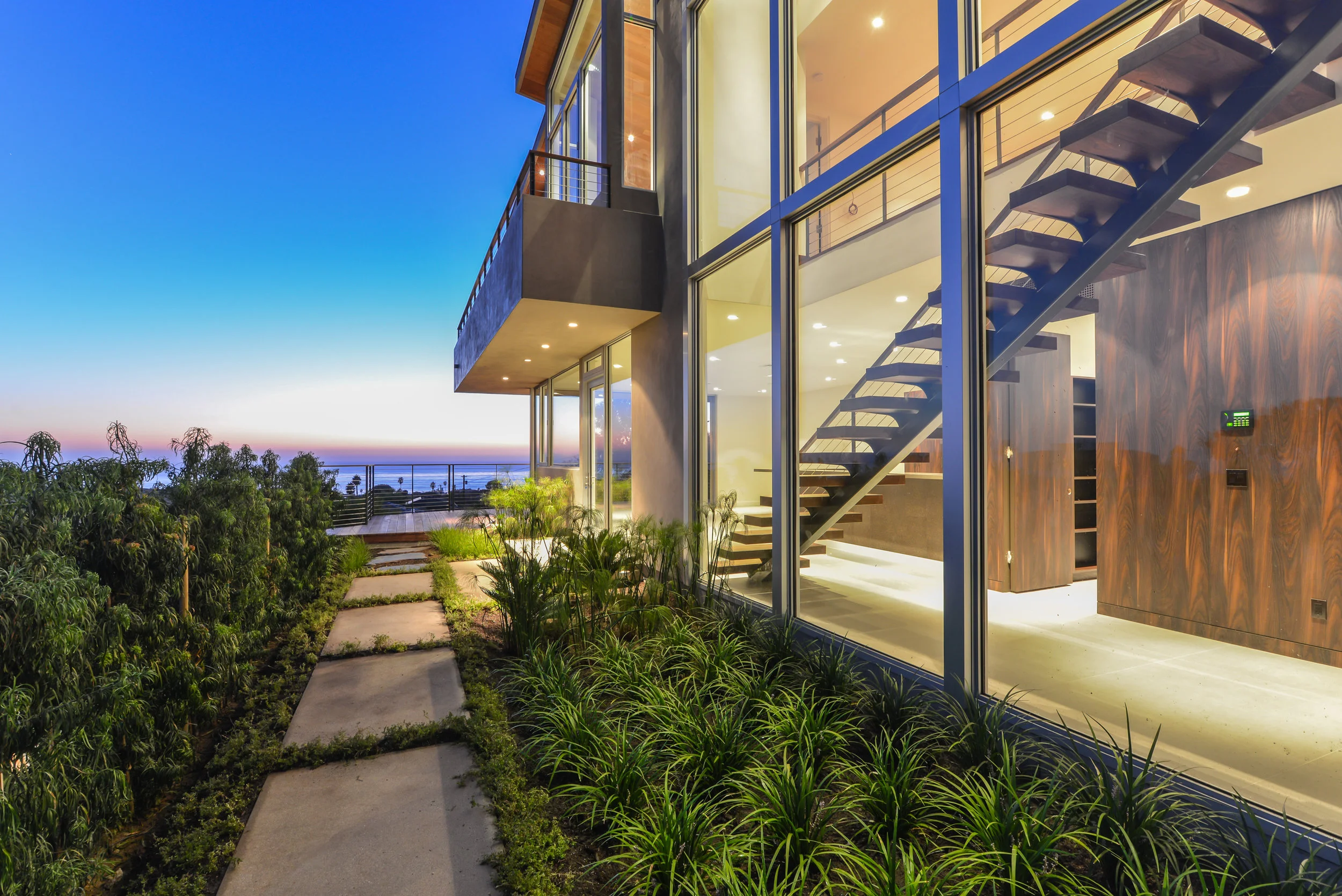 S.E.A.-Studio-Environmental-Architecture-David-Hertz-FAIA-Linda-Rosa-House-La-Jolla-San-Diego-sustainable-regenerative-restorative-design-modern-residential-mindful-garden-panoramic-ocean-view-open-concept-california-dream-1.jpg