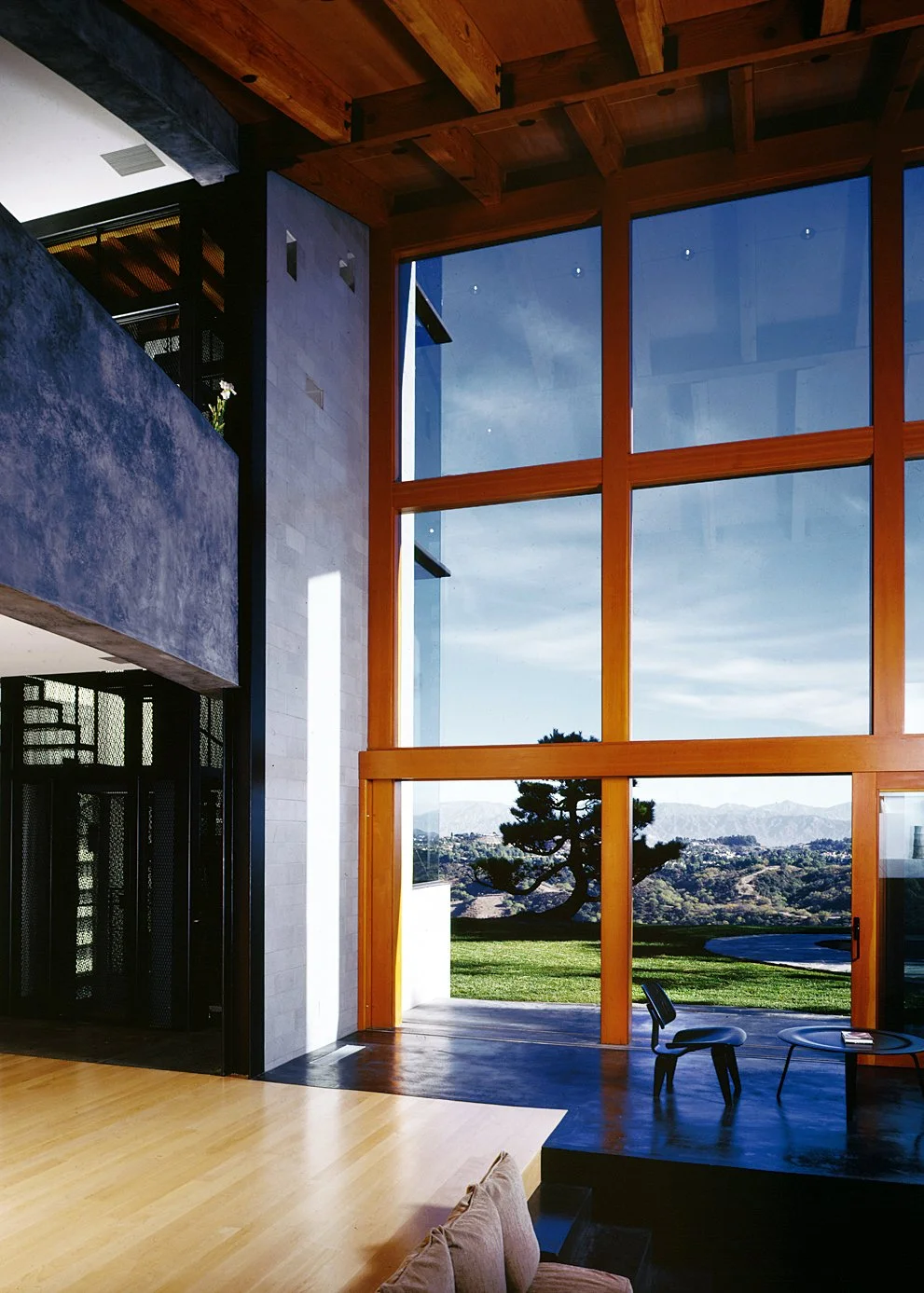 S.E.A.-Studio-Environmental-Architecture-David-Hertz-FAIA-Stradella-House-Los-Angeles-sustainable-regenerative-restorative-design-residential-contemporary-modern-passive-systems-recycled-wood-concrete-green-building-Hollywood-Hills-view-studioea-19.jpg