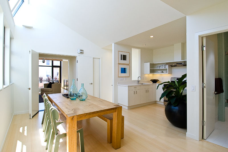 25 Lee House upstairs Kitchenette.jpg