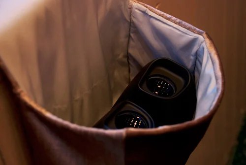 Stereoscopic viewer in velvet pouch 