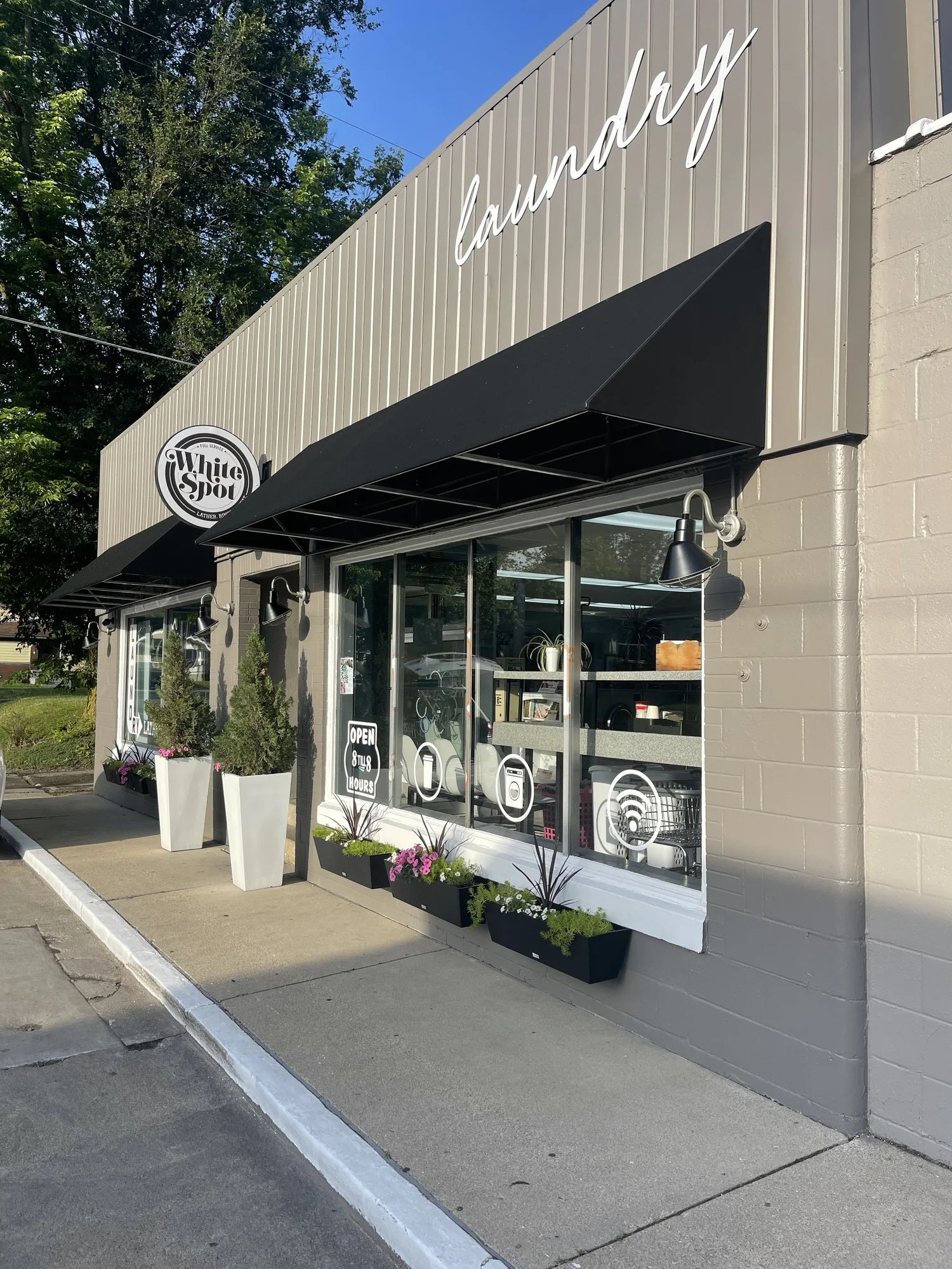 White Spot Coin Laundry photo 1